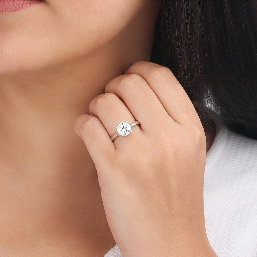 Classic solitaire white Metal